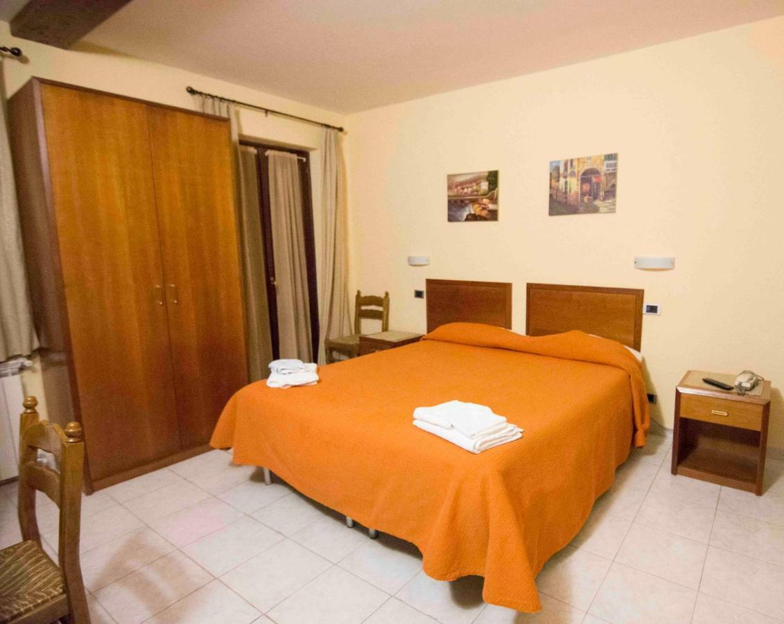 Cantarana Hotel Sesta Godano Екстериор снимка